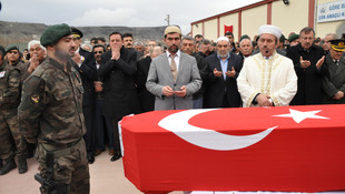 Şehitlerimizi uğurluyoruz