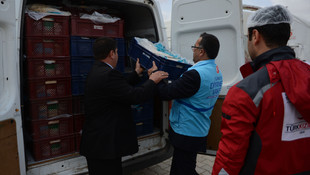 Sınır ötesine sıcak yemek ve ekmek