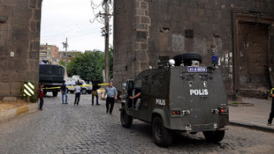 Diyarbakırın Sur ilçesinde 2 mahallede sokağa çıkma yasağı uygulaması kalktı