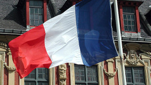 Fransa bütçe açığı nedeniyle tasarrufa gidecek