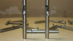 Bursada kalem şeklinde suikast silahları ele geçirildi