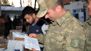 Askerlere moral desteği