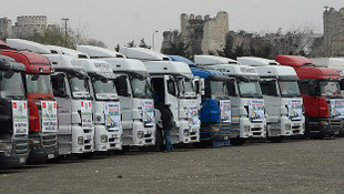 Niğdeden sığınmacılara 27 TIR yardım