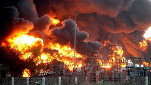 Havai fişek deposunun patladığı festivalde 100 kişi hayatını kaybetti