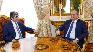 AA'dan Türkiye'nin Londra Büyükelçisi Bilgiç'e ziyaret