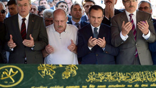 Adalet Bakanı Bozdağ, İstanbul'da cenazeye katıldı