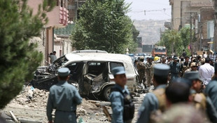Afganistanda yol kenarına döşenen bomba 3 can aldı!