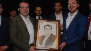 AK Parti Gençlik Kolları Başkanı Ecertaş: