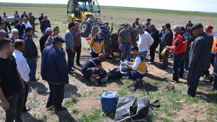 Aksaray'da devrilen traktörün altında kalan sürücü öldü