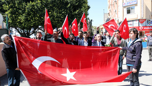 Alperen ocağı üyeleri şehitler için yürüdü