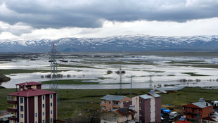 Ardahan'da Kura Nehri taştı
