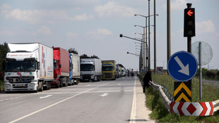 Avrupa'ya açılan sınır kapılarında tır kuyruğu