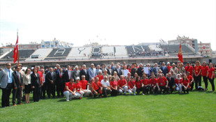 Aydın'da  Çanakkale Ağıdı söyleme rekoru kırıldı