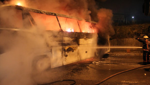 Büyük İstanbul Otogarında 4 otobüs alev alev yandı