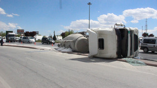 Konyada TIRın altında kalan bisikletin sürücüsü ağır yaralandı