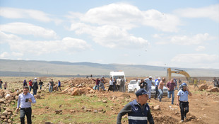 Diyarbakırda köy sakinleri ile işçiler arasında arbede: 7 yaralı