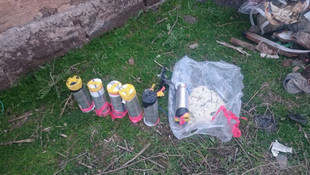 Diyarbakır'da silah ve el yapımı patlayıcı bulundu