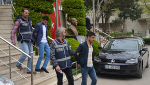 Dolandırıcılara kaptırdığı altınları polis kurtardı