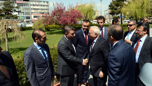 Ekonomi Bakanı Elitaş, Van'da: