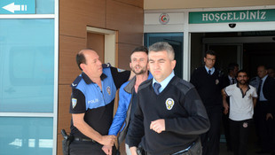 Ensar Vakfı İnegöl Şubesi'ne taşlı saldırı