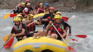 Erzincan’da rafting keyfi!