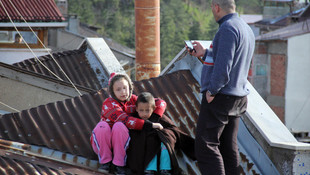 Eşi eve dönsün diye 2 çocuğunu rehin aldı