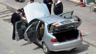 Gaz sıkışması otomobilde patlamaya neden oldu