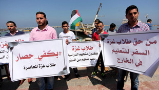 Gazze'de öğrenciler ablukayı protesto etti