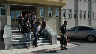 Genç kızın görüntülerini çektikleri iddiası