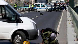 Haliç Köprüsü'nde şüpheli paket
