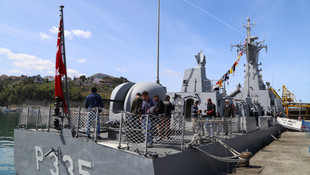 İnebolu'da vatandaşlar savaş gemilerini gezdi