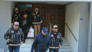 İzmir merkezli FETÖ/PDY operasyonu