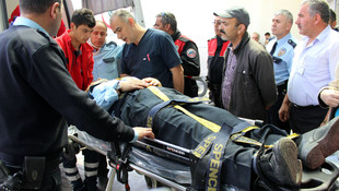 Kayseri'de kamyon ile polis aracı çarpıştı