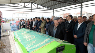 Kınalı Alinin torunu Ali Kınalı'nın cenazesi toprağa verildi
