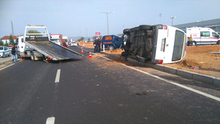 Kırşehir'de minibüs devrildi: 8 yaralı