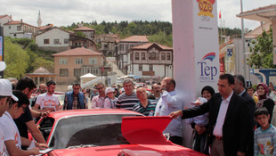 Klasik otomobil tutkunları Ankarada buluştu