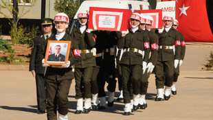 Mardin'de şehit askerler için tören