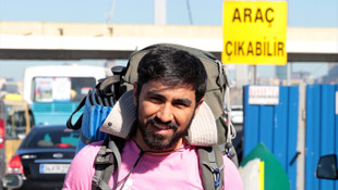 Meme kanserine dikkati çekmek için Artvin'den Edirne'ye yürüyor