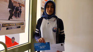 Lise öğrencisinden örnek davranış