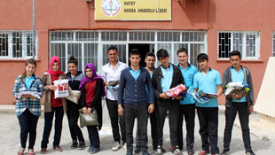 Öğrencilerden güvenlik güçlerine destek