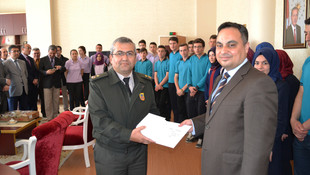 Öğrencilerden güvenlik güçlerine moral mektupları