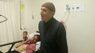 Ot yiyerek hayatta kaldı