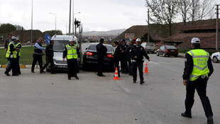 Otomobil hafif ticari araçla çarpıştı: 7 yaralı