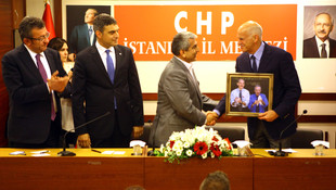 Papandreou, CHP İl Başkanlığını ziyaret etti