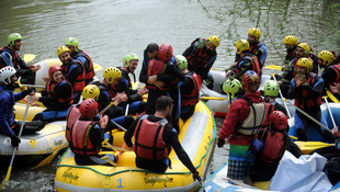 Rafting botunda evlenme teklifi