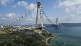 3. Köprüye 208 tonluk panel yerleştirildi