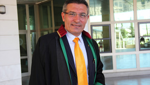 Sanatçı Bülent Ersoy'a, kemer takma davasından beraat