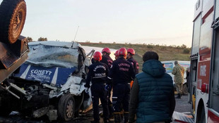 Şanlıurfa'da askeri araçla minibüs çarpıştı: 1 ölü, 7 yaralı