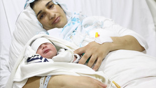 Şehidin Umut adını verdiği bebeği dünyaya geldi