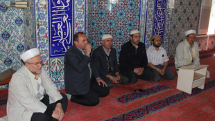 Şehit komutanı için mevlit okuttu